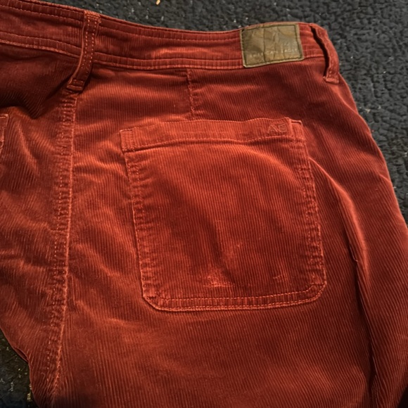 AMERICAN EAGLE OUTFITTERS BURGUNDY CORDUROY SUPER STRETCH JEGGING PANTS - SZ 114 - Picture 2 of 5